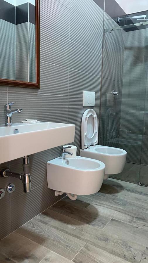 Mille Amici Hotel Shëngjin Buitenkant foto