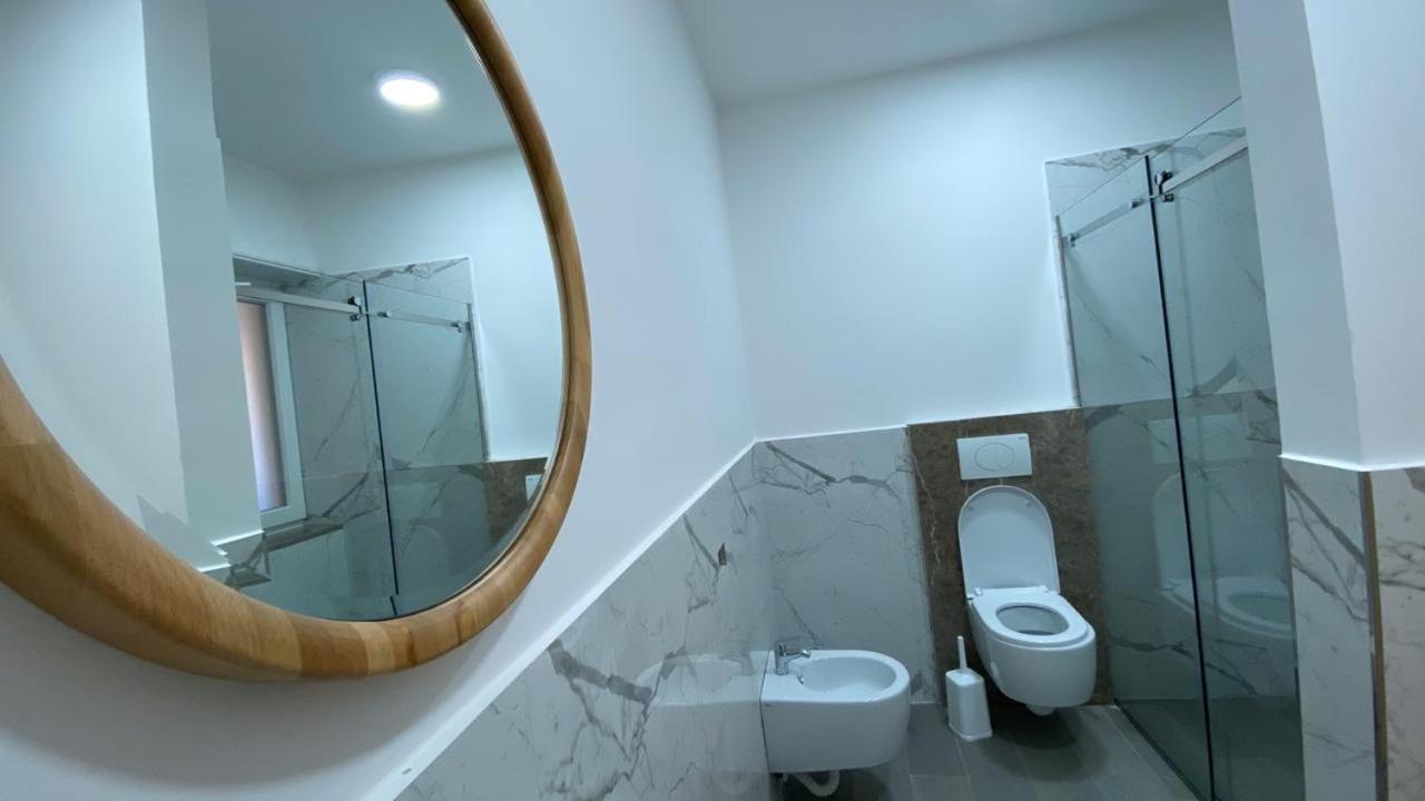 Mille Amici Hotel Shëngjin Buitenkant foto