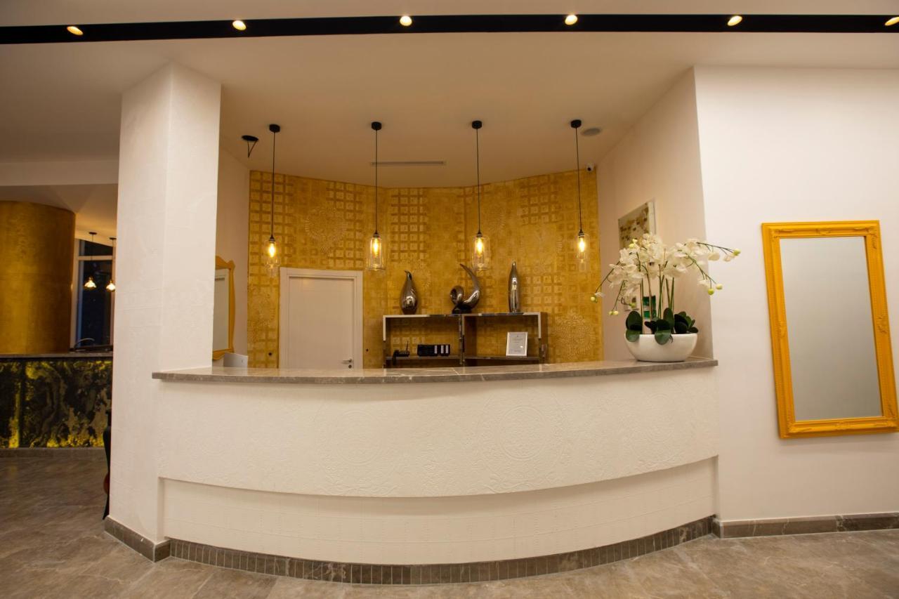 Mille Amici Hotel Shëngjin Buitenkant foto
